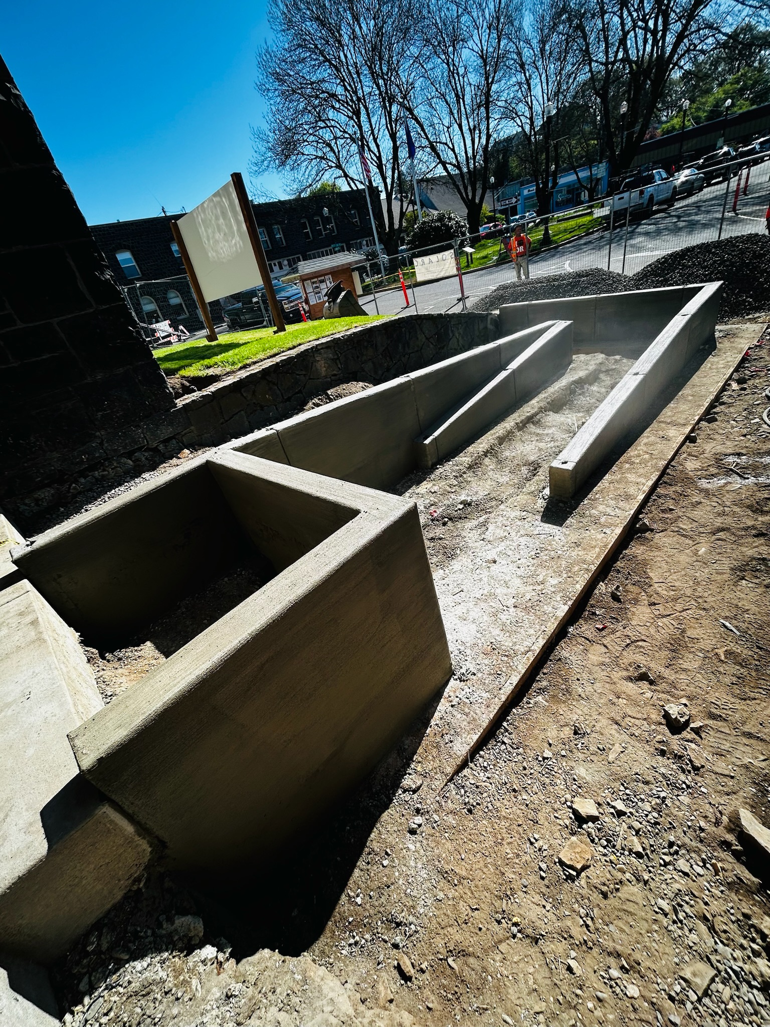 Retaining Wall Installation Enhances Courthouse Access in Downtown St. Helens, OR