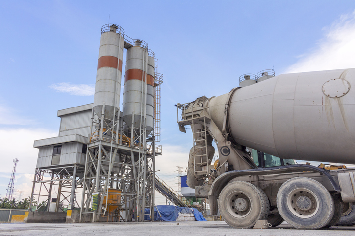 What Are 8 Red Flags When Choosing a Commercial Concrete Paving Contractor in Portland?